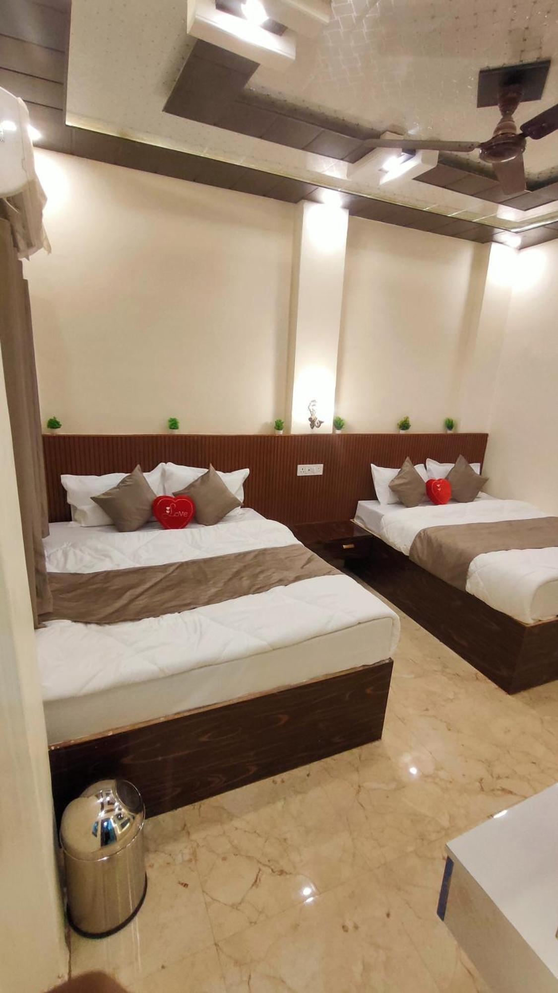Sri Krishna Residency Hotel Varanasi Exterior foto