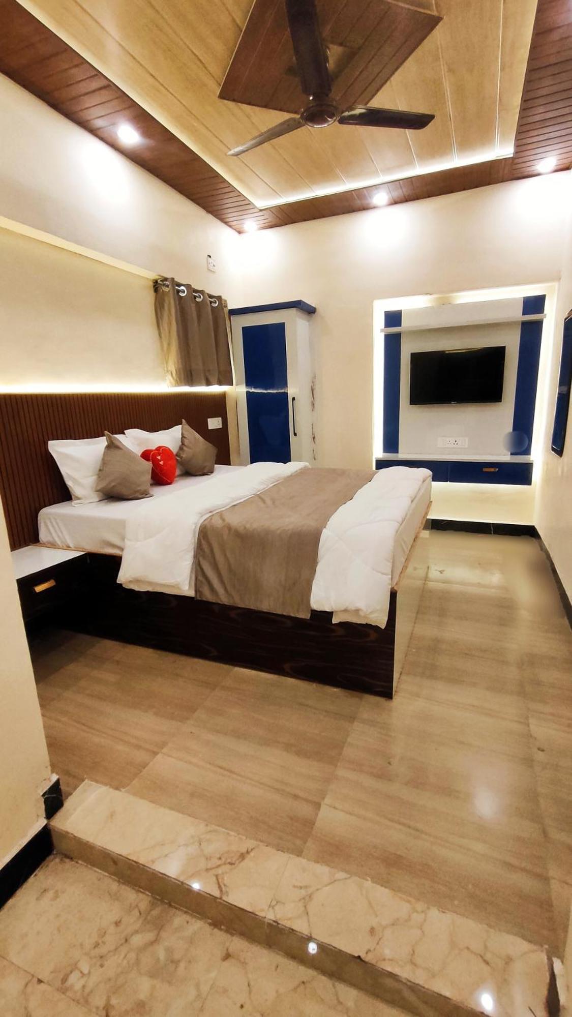 Sri Krishna Residency Hotel Varanasi Exterior foto