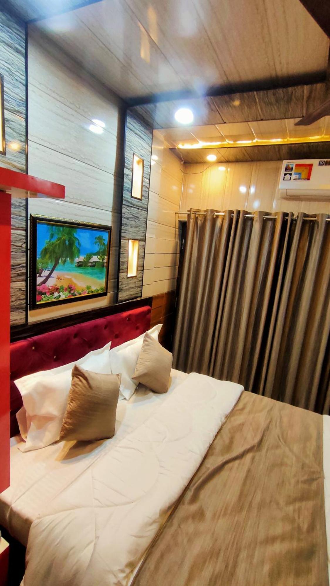 Sri Krishna Residency Hotel Varanasi Exterior foto
